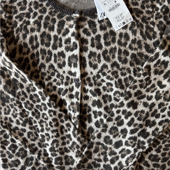 BNWT! ZARA JACQUARD KNIT ANIMAL PRINT JEWELED NECKLINE CARDIGAN - Picture 1 of 5